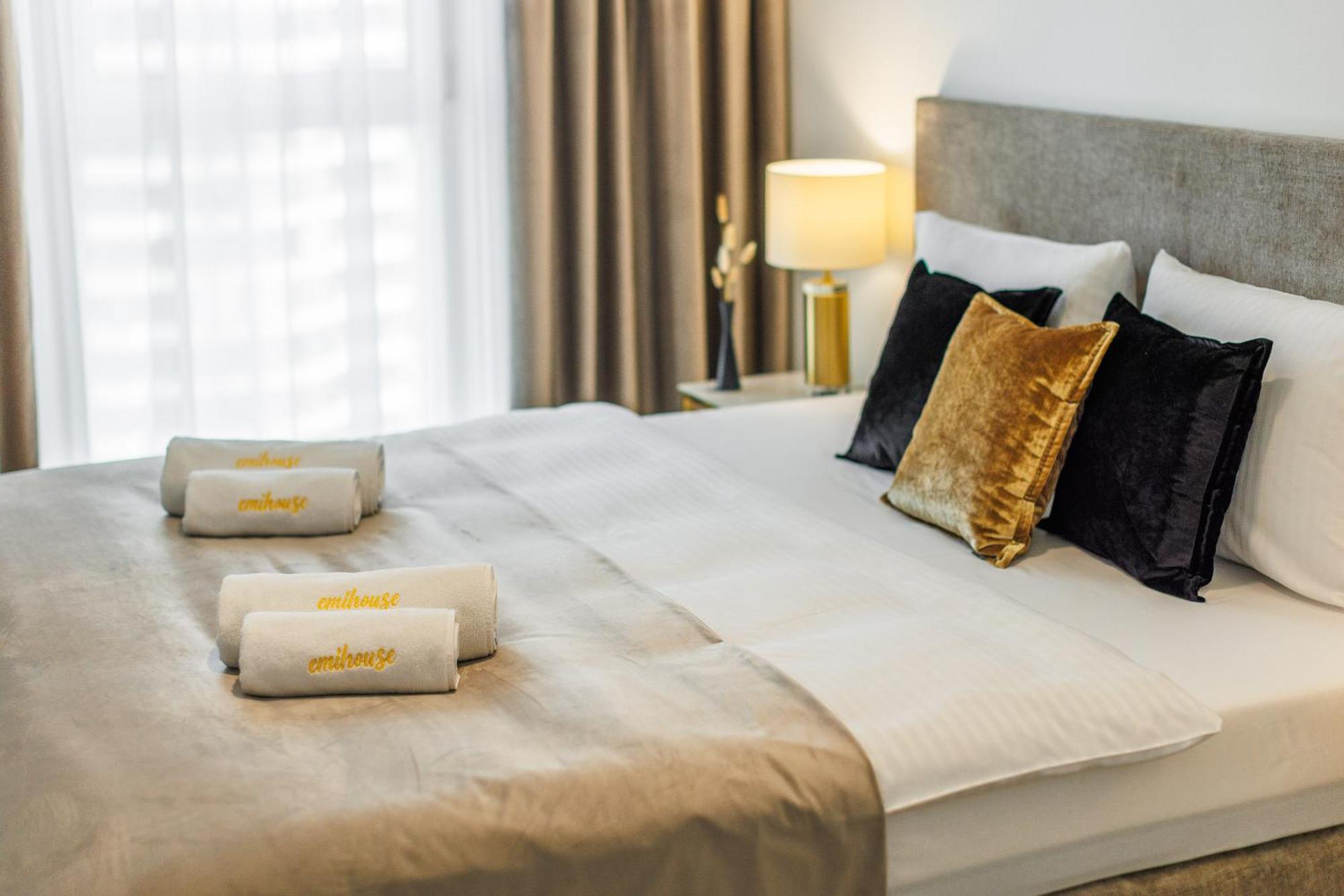 Emihouse Riverside Premium Apartments & Free Parking Rzeszow Luaran gambar